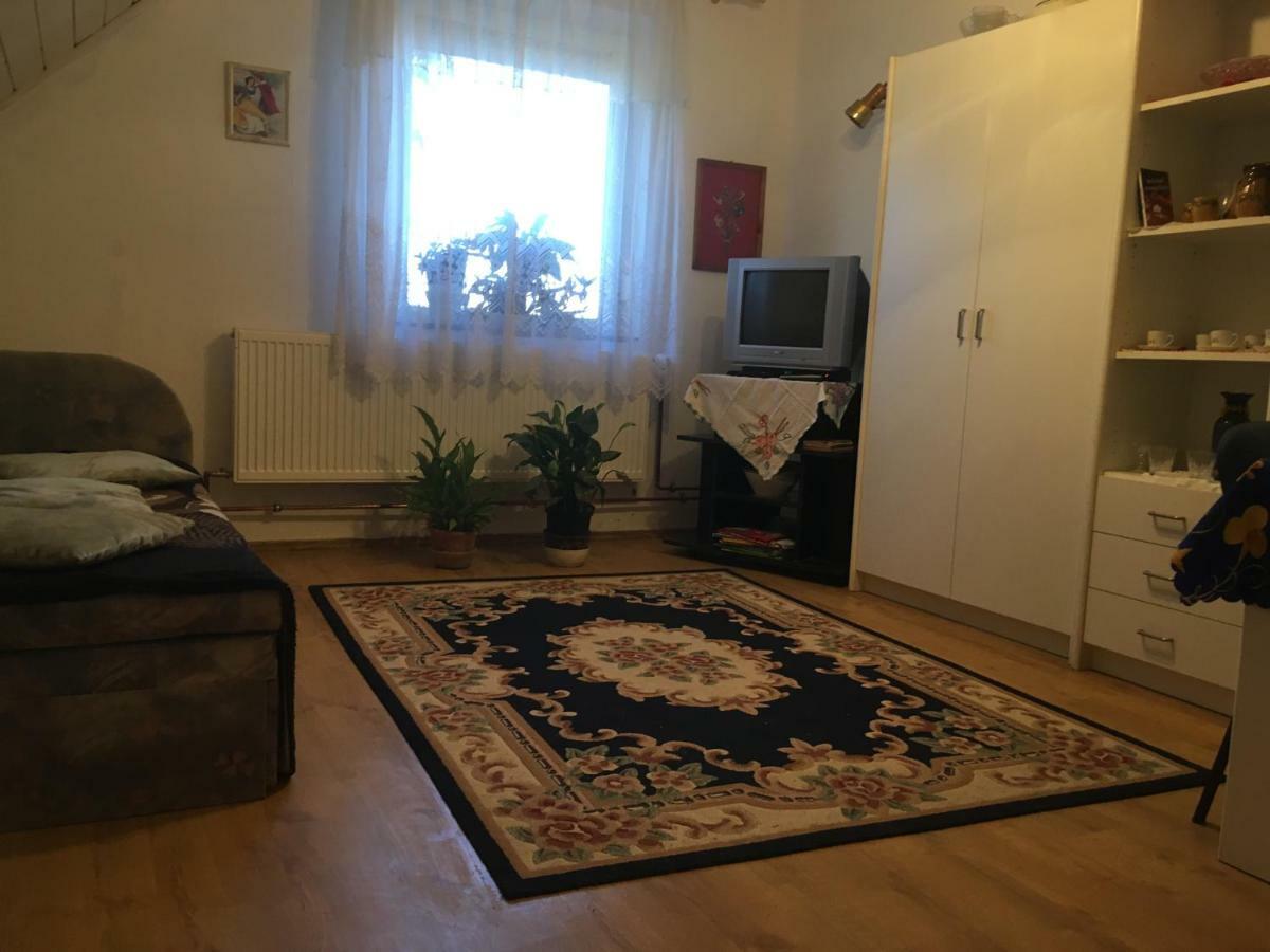 Lady Margit'S Room Сомбатхей Экстерьер фото